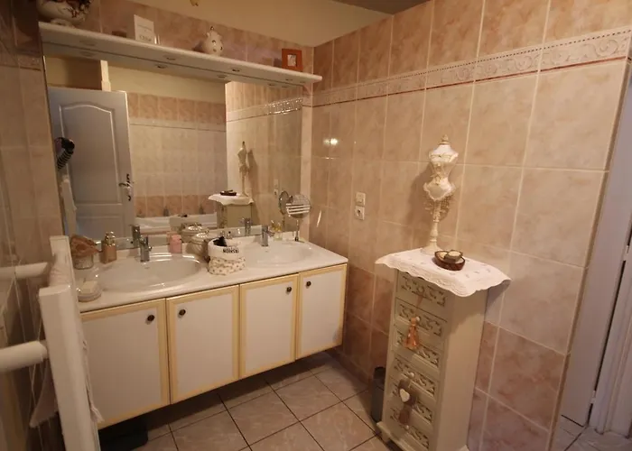 Appartement Bel Climatise De Plain Pied 80m De La Grand Sejour 2 Belle Terrasse Lxrm3 *